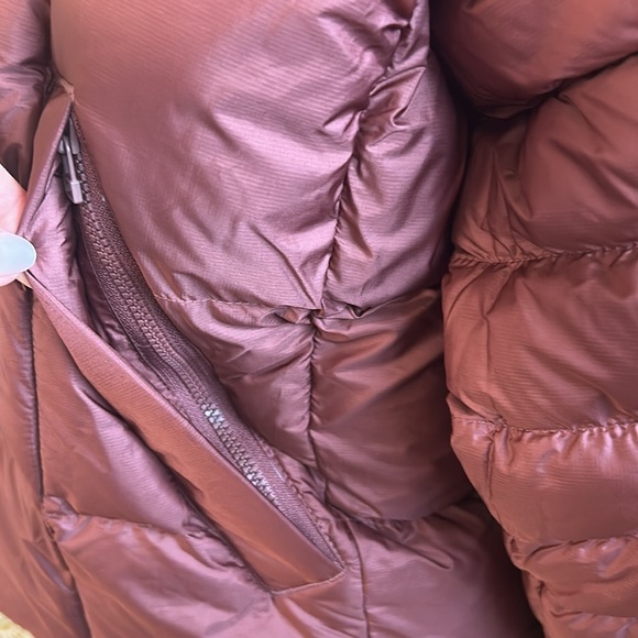 NWT Nike Swoosh Puffer PrimaLoft Therma-FIT Oversized Hooded Jacket in Red Sz M - Picture 5 of 16